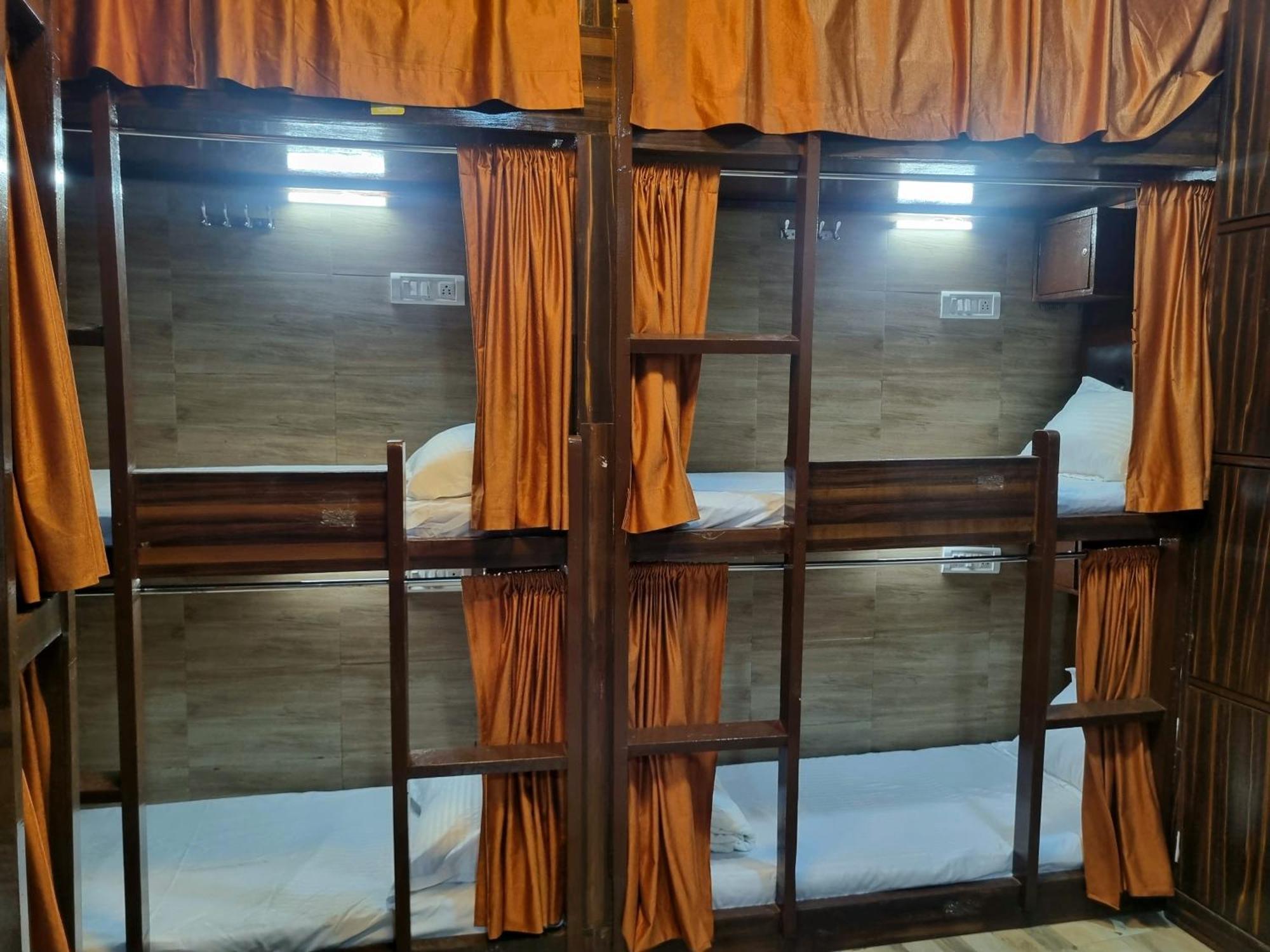 Hostel Unibed *